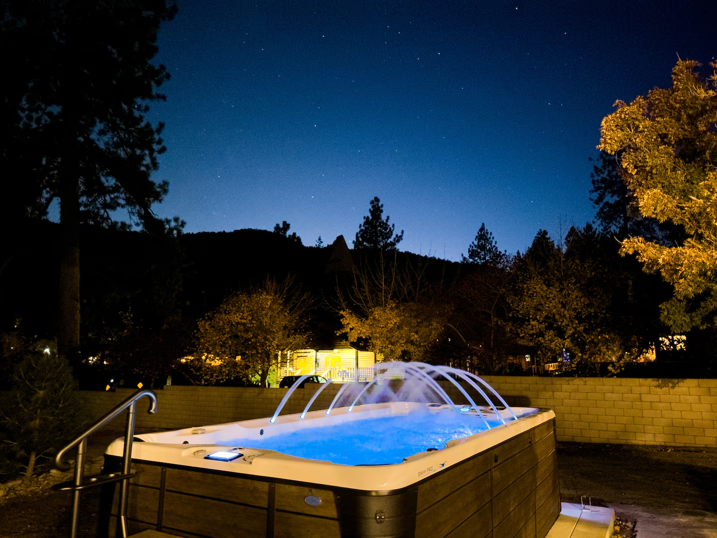 Spa & Swim Deck at Wrightwood Castle — photo 1